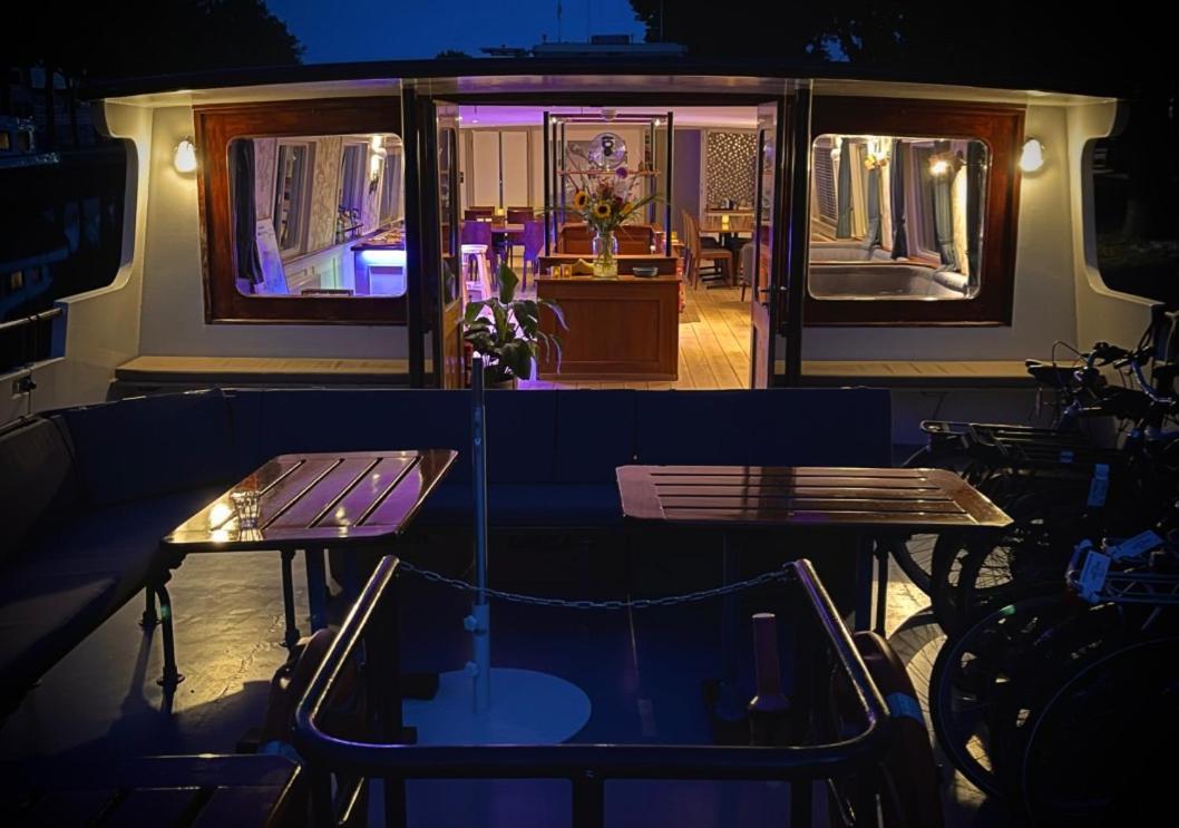 Unique Hotelboat Botel Lena Maria Ámsterdam Exterior foto